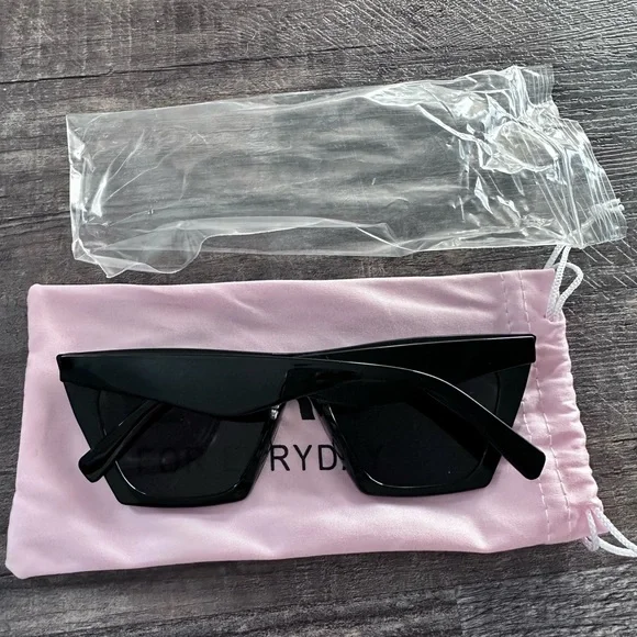 NEW Evry Jewels Sunglasses - Picture 4 of 6